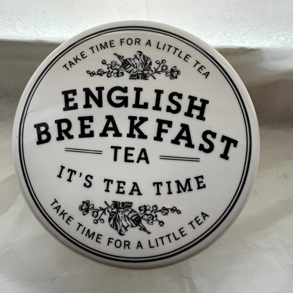 Creative Co Op English Breakfast Tea Round Ceramic Holder with Rubber Seal NWOT - Picture 2 of 10
